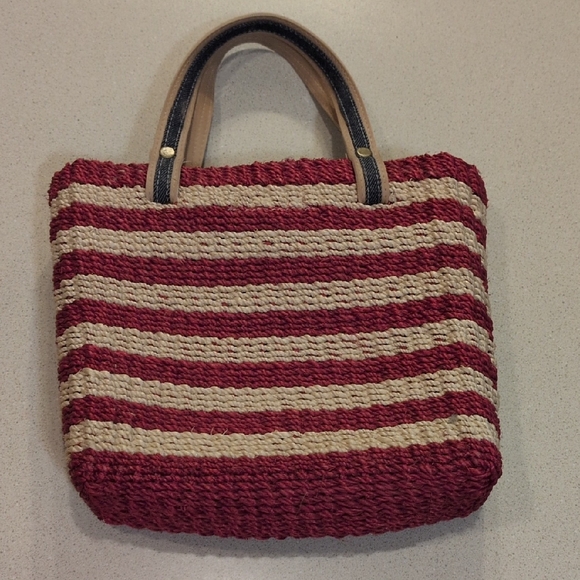 Amanda Smith Woven Red and Cream Flag Tote - Picture 6 of 11